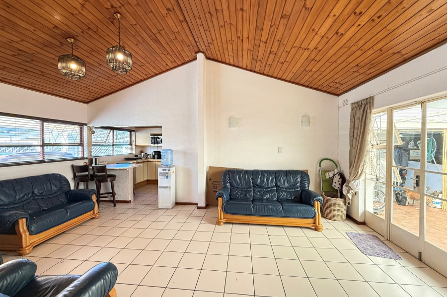 4 Bedroom Property for Sale in Monte Vista Western Cape